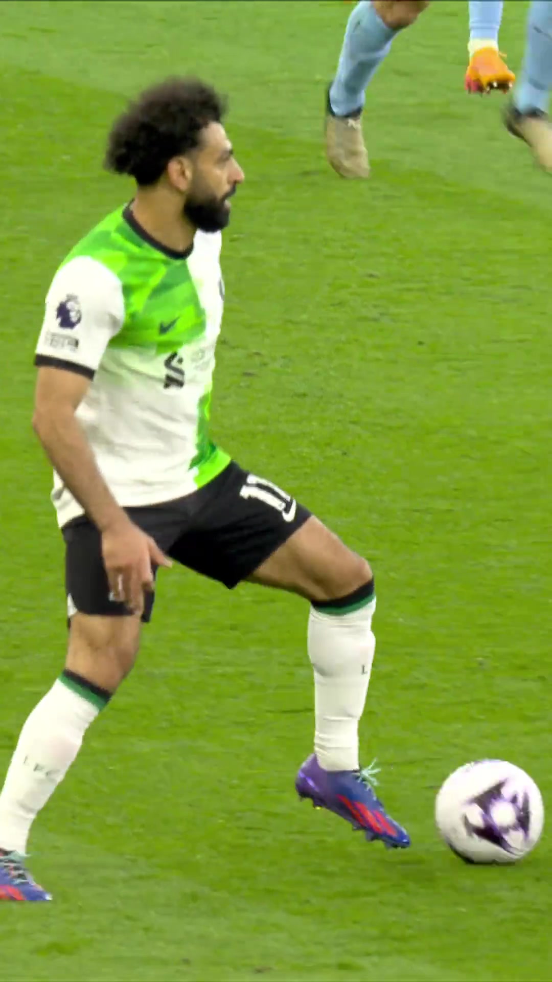 欧洲杯上的加克波属实已成为荷兰队的大腿！